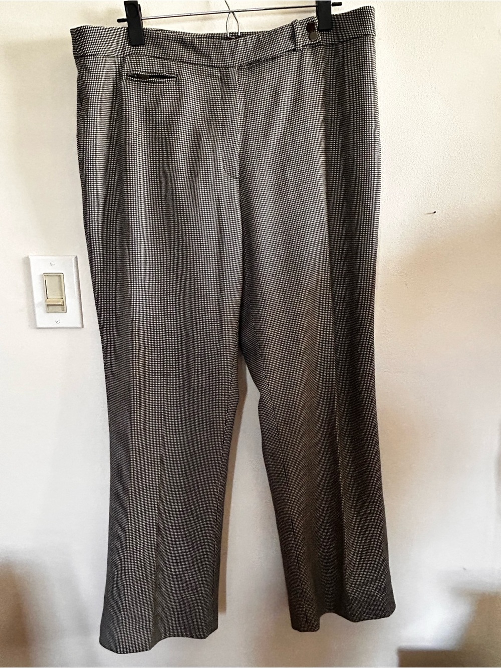 Anne Klein Women's Houndstooth Straight-Leg Trousers in Gray